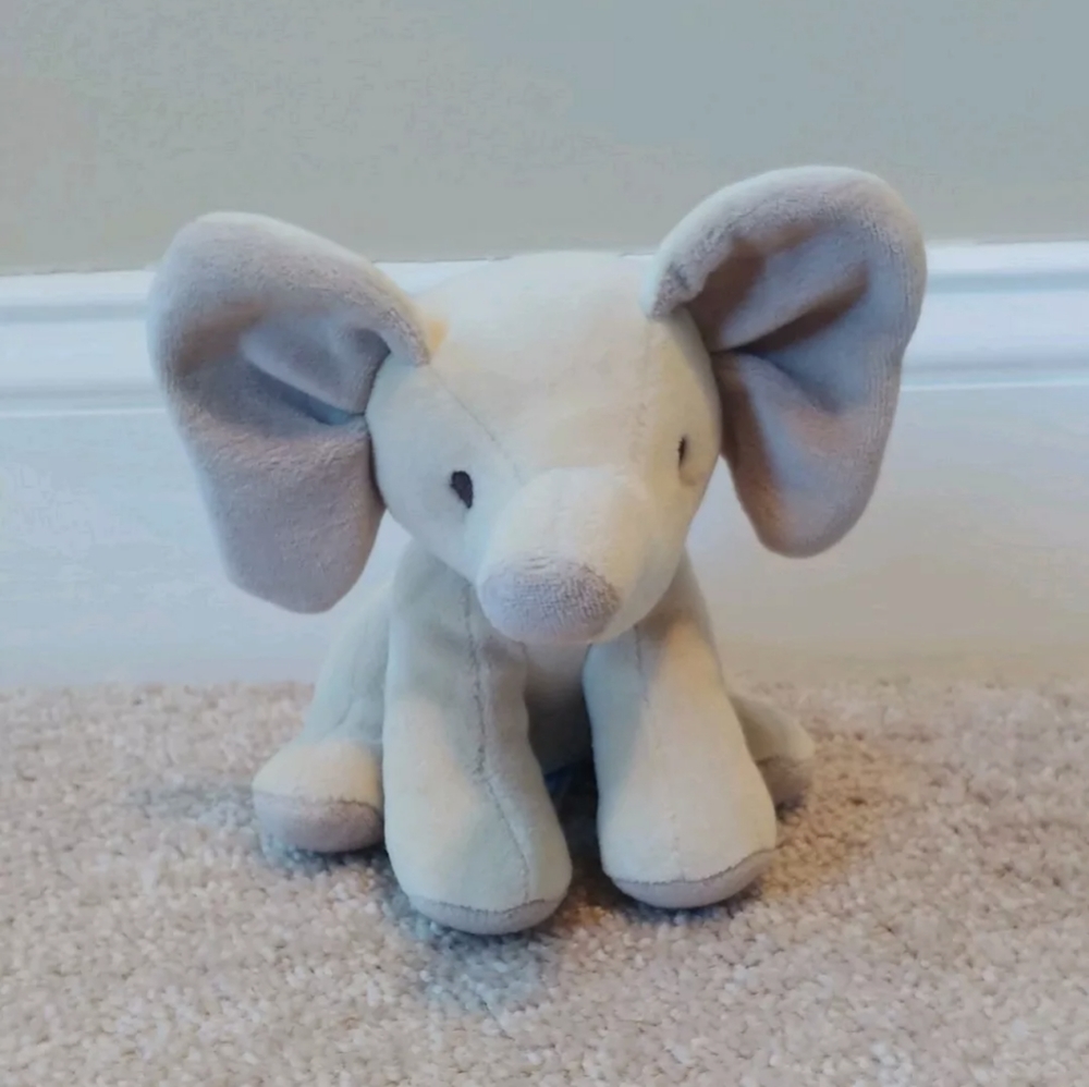 Rare! Janie and Jack Beige Tan Elephant stuffed animal plush Rattle Toy 2012